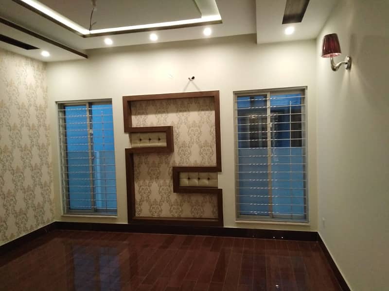 Like New 10 Marla Lower Portion For Rent In Oversease B Block Bahria Town Lahore 7