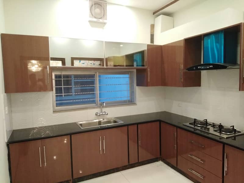 Like New 10 Marla Lower Portion For Rent In Oversease B Block Bahria Town Lahore 12