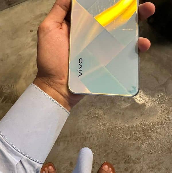 VIVO Y21 WITH BOX CHARGER ONE WEEK CHECK WARRANTY 3