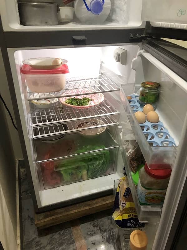 haier fridge like new 1