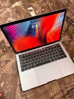 Macbook Pro 2019 - 13" Touch Bar