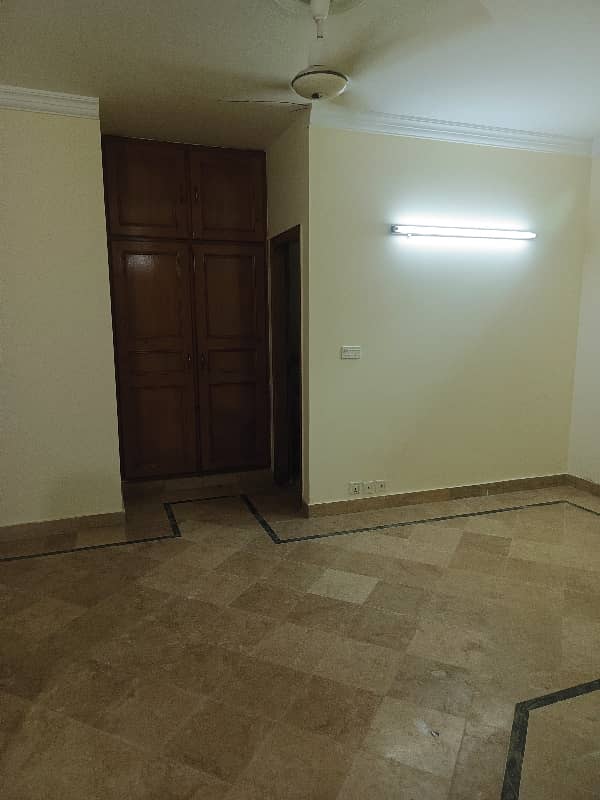 G-11 Real Pics 500 sq. yards beautiful basement marble flooring water boring 7