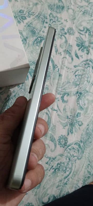 vivo y36 8+8ram 256gb under warranty new condition 7