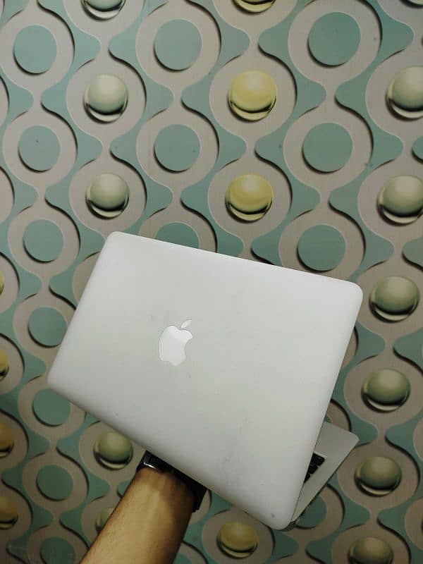 Apple MacBook air 2011 (11-inch) 0