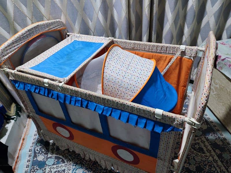 Foldable & Movable Bed with BB Cart & Mosquito Net 1