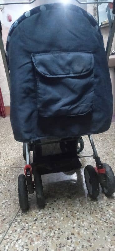 selling baby stroller 3