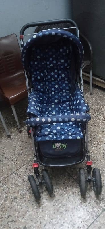 selling baby stroller 4