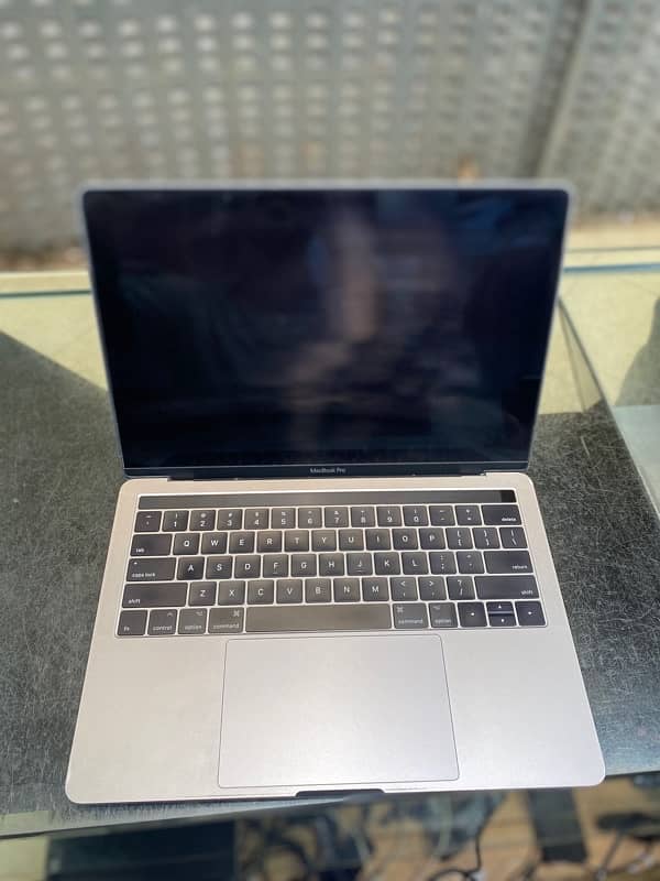 macbook pro 2019 a1989 13 inch touch bar 5