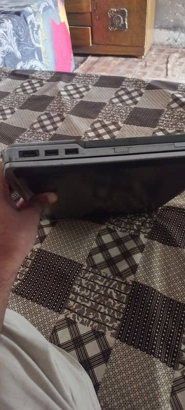 Dell Laptop 9