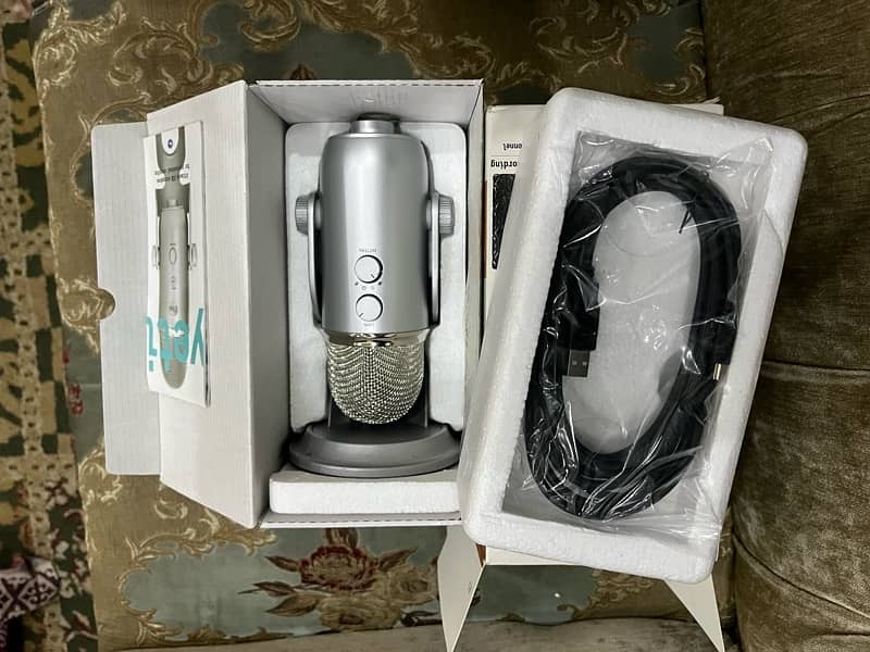 blue yeti microphone 1