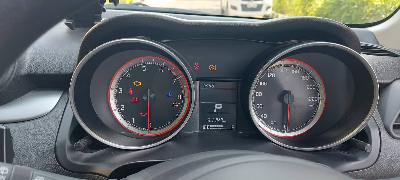 Suzuki Swift 2022 GL CVT 5