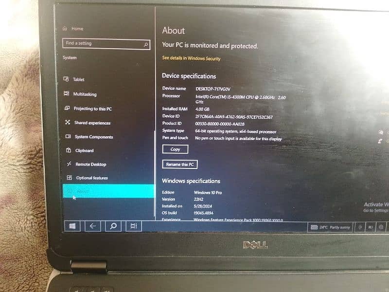 DELL laptop i 5  Generation 4/320 GB 3