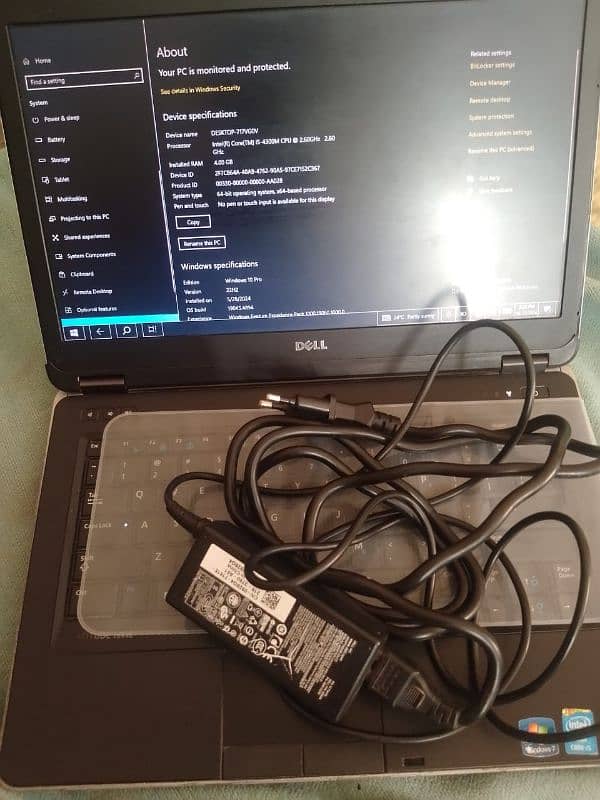 DELL laptop i 5  Generation 4/320 GB 4