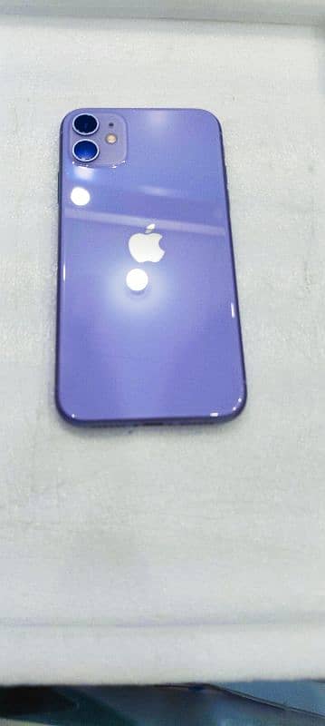 iphone 11 jv 64 gb condition 10 by 9. water pack all ok fault guaranty 2