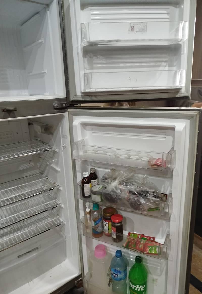 Non Inverter Fridge 4