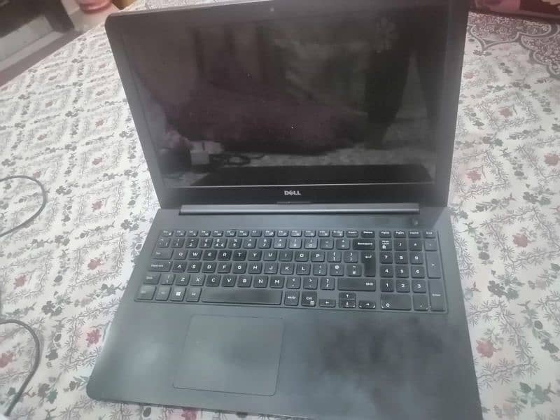 DELL Laptop 0