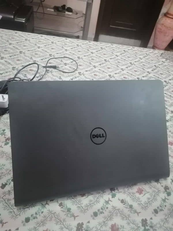 DELL Laptop 4