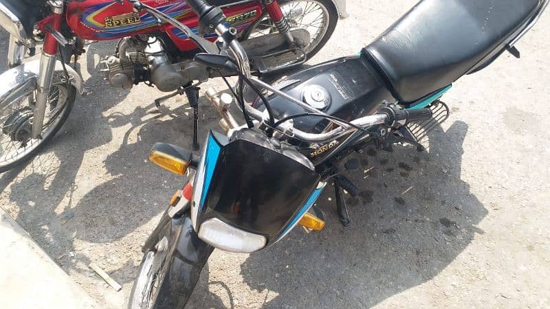 CD honda 70 dream 14 model Attock number All documents complete +plats 5