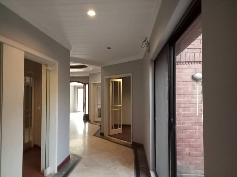 CANTT,COMMERCIAL HOUSE FOR RENT UPPER MALL GULBERG SHADMAN GOR LAHORE 19