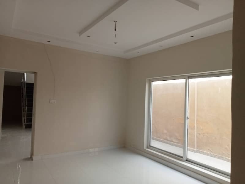 1 KANAL COMMERCIAL USE HOUSE FOR RENT NEAR MAIN BOULEVARD GULBERG LAHORE 23