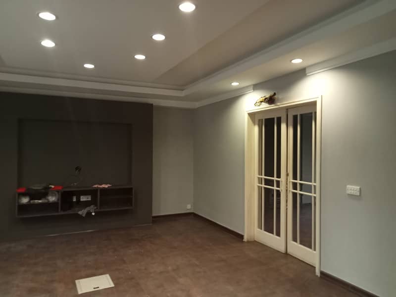 CANTT,OFFICE USE HOUSE FOR RENT GULBERG GARDEN TOWN MOLDEL TOWN SHADMAN GOR LAHORE 20