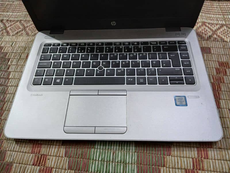 HP New Elitebook 850 G3 Core i5 6 generation 8gb ram 512gb HHD 9