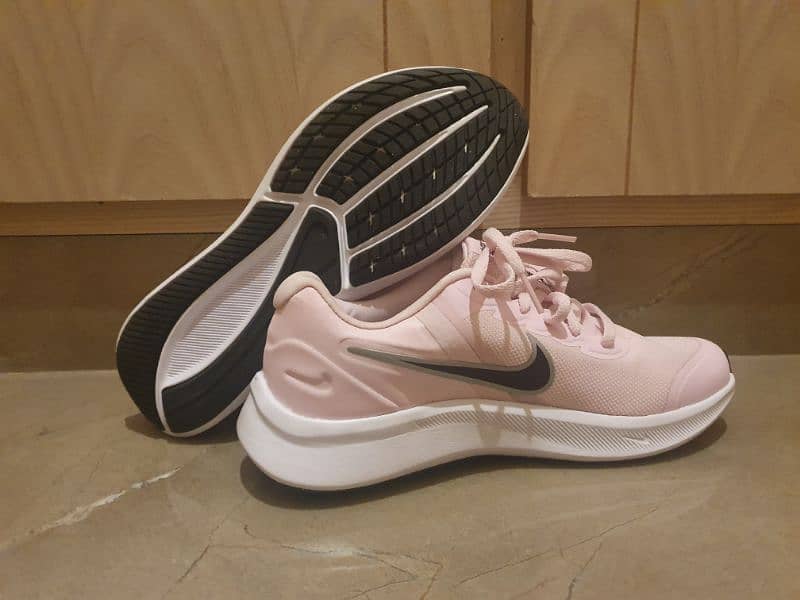 Nike Star Runner 3 /in Pink | Size 6Y 0