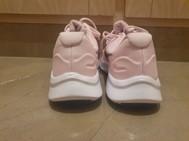 Nike Star Runner 3 /in Pink | Size 6Y 1