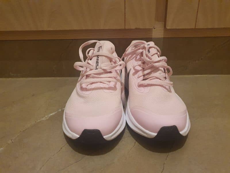 Nike Star Runner 3 /in Pink | Size 6Y 2