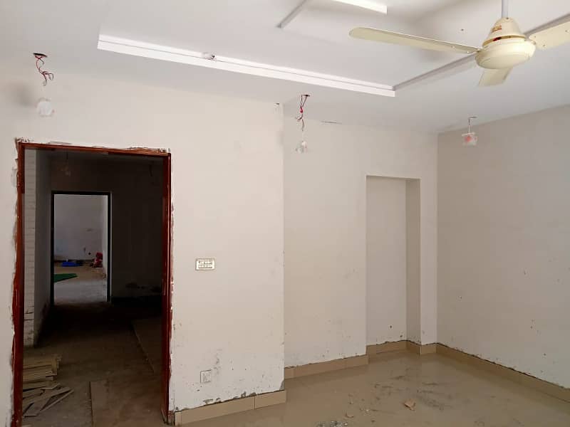 2 KANAL OFFICE USE HOUSE FOR RENT GULBERG III LAHORE 3