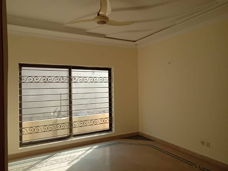 2 KANAL OFFICE USE HOUSE FOR RENT GULBERG III LAHORE 7