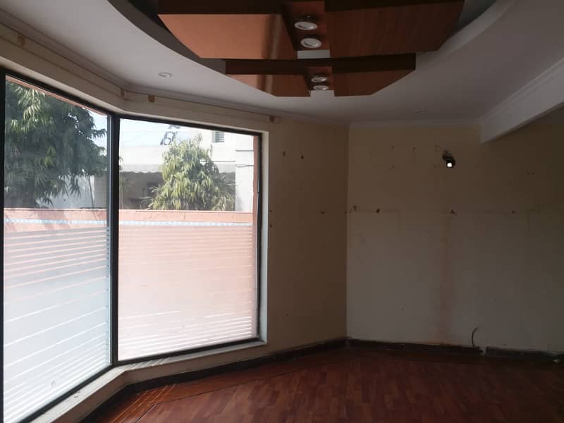 GULBERG,2 KANAL COMMERCIAL USE HOUSE FOR RENT GARDEN TOWN MOLDEL TOWN SHADMAN LAHORE 11