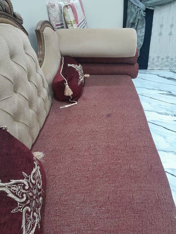 I am selling 3 sweater sofa 3