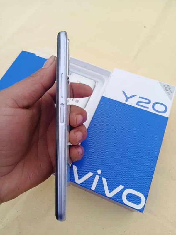 ViVO Y20 4/64 GB 2