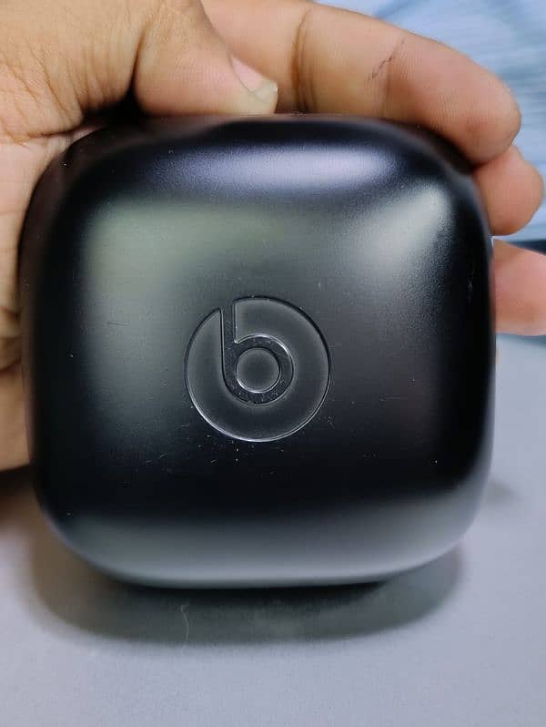 apple beats pro 1