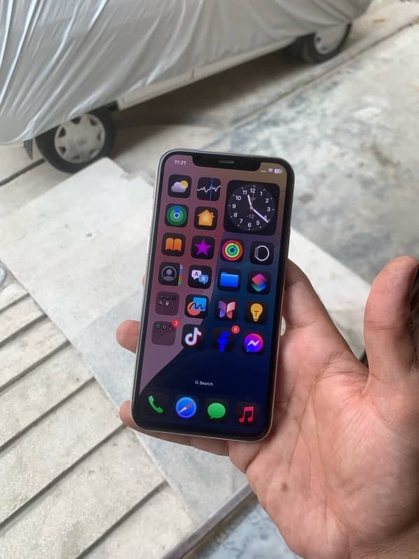 Iphone 11 pro Factory unlock 5