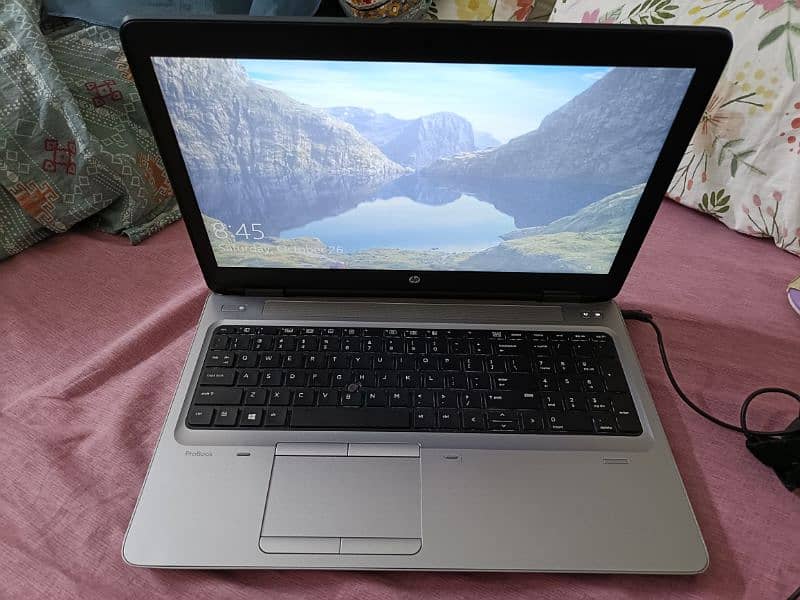 HP ProBook 8th gen , 8 gb ram, 120 gb SSD excellent condition 15.6inch 4