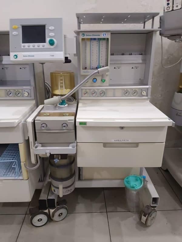 Anesthesia machines machine 3