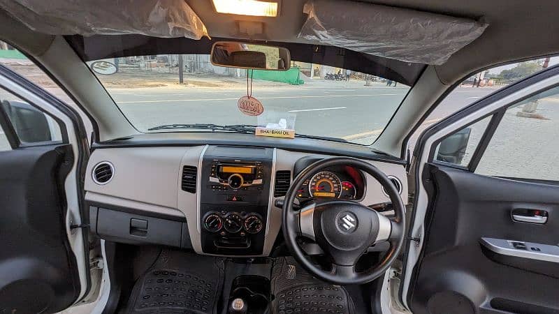 Suzuki Wagon R 2019 16