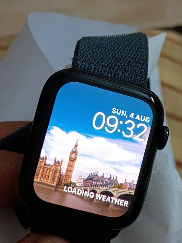 Apple Smart Watch SE 2nd Gen 1