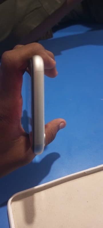 iphone 11 10 by 10 condition water pack bettery 87 2