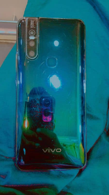 Vivo V15 8/256 1