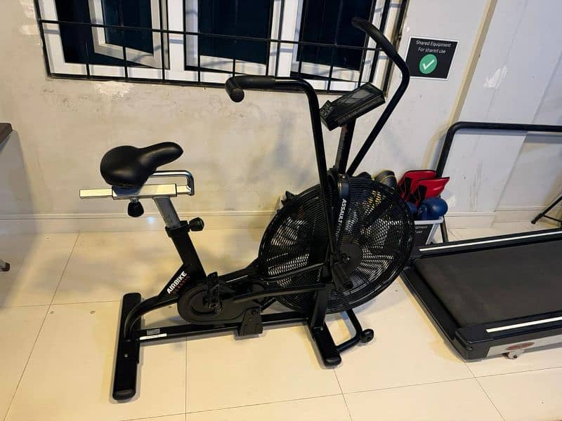 Assault air bike Gym Fitness 1094544513