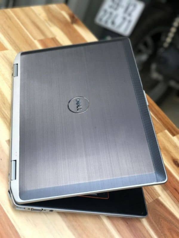 Dell Core i7 3rd Generation (Ram 8GB + SSD 128GB)14 Display Full HD 3