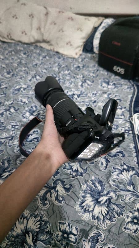 Canon 1300 D 2