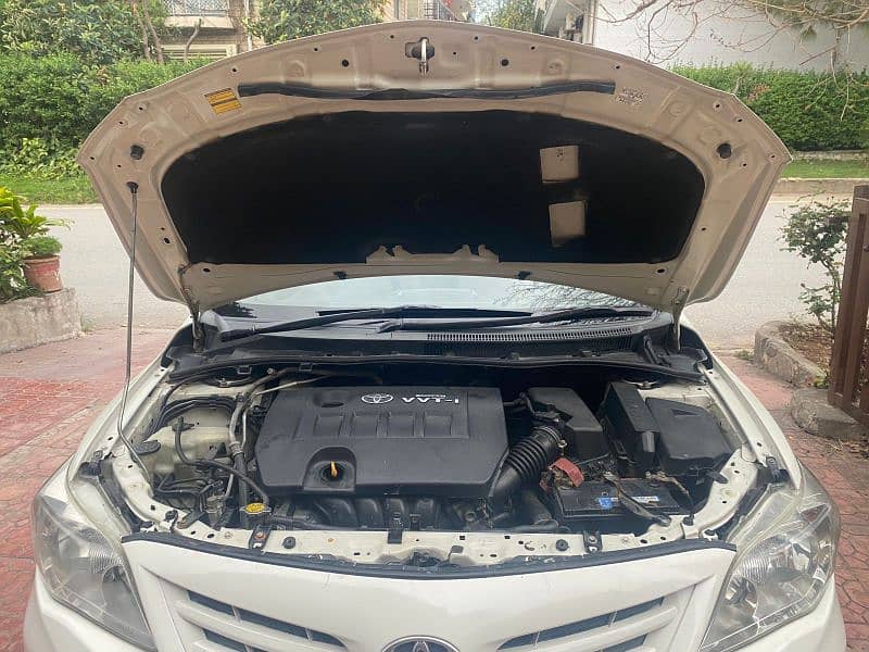 Toyota Corolla Altis 2013 5