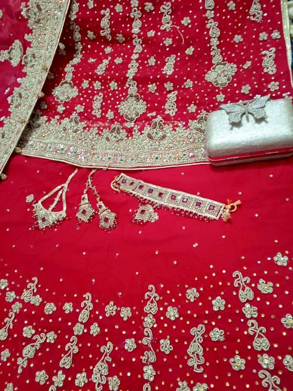 Barat lehnga with beautiful purse and some jewellery also 4