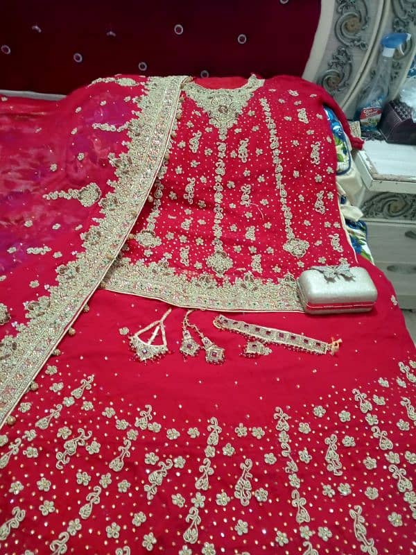 Barat lehnga with beautiful purse and some jewellery also 5