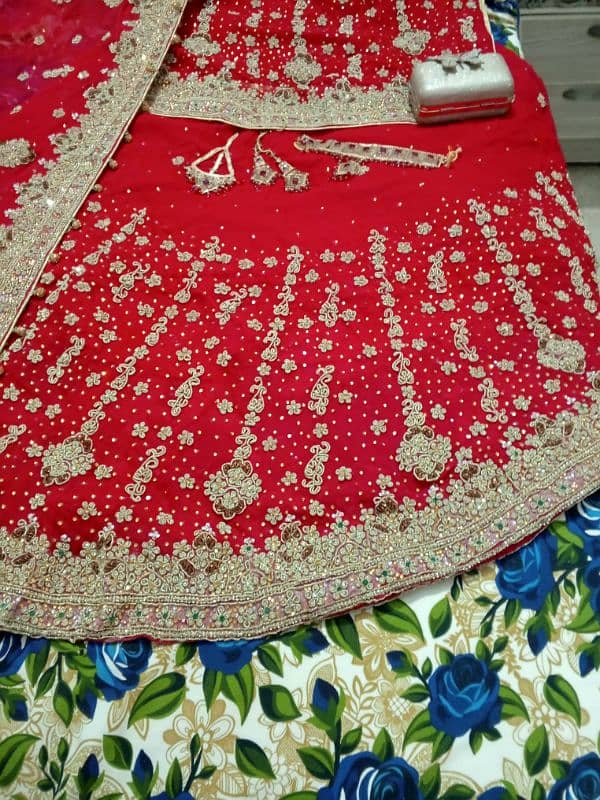 Barat lehnga with beautiful purse and some jewellery also 6