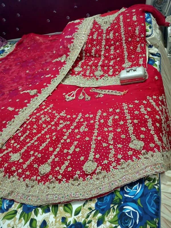 Barat lehnga with beautiful purse and some jewellery also 9